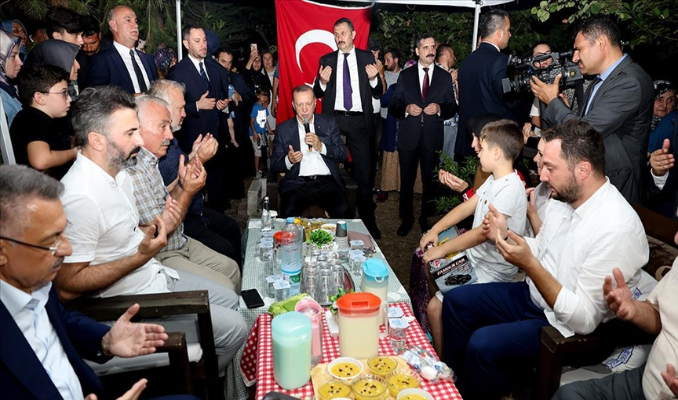 Cumhurbaşkanı Erdoğan şehit ailesine ziyarette bulundu