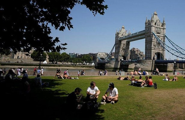 İngiltere'de 'üçüncü derece sıcaklık' uyarısı yapıldı