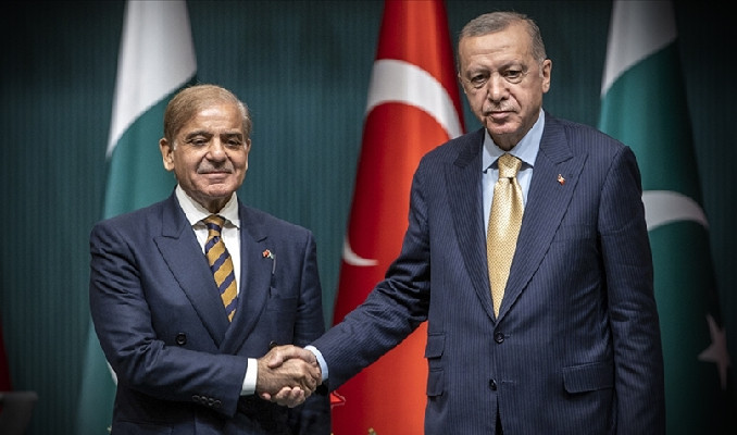 Cumhurbaşkanı Erdoğan, Pakistan Başbakanı ile görüştü!