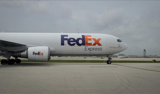 FedEx'in geliri düştü