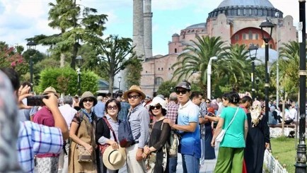 Türkiye'ye turist akını! 8 ayda 32.5 milyon turist