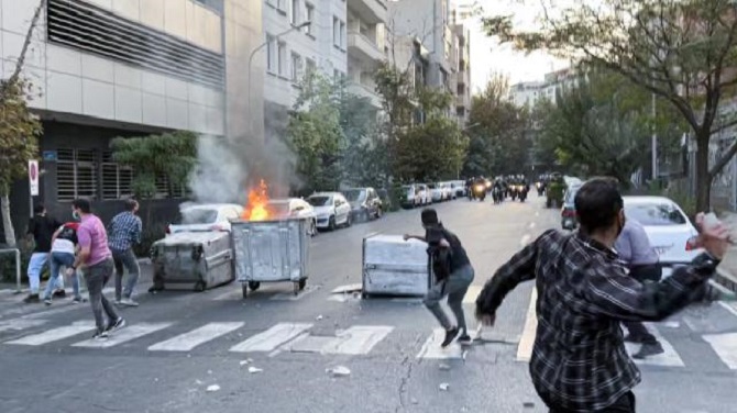 İran'daki protestolarda 41 kişi hayatını kaybetti