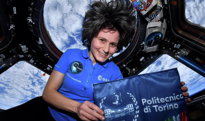 Samantha Cristoforetti, Uzay İstasyonu'na ilk kadın komutan oldu