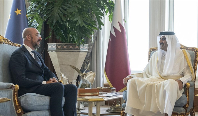 AB Konseyi Başkanı Michel, Katar'da enerji konusunu görüştü