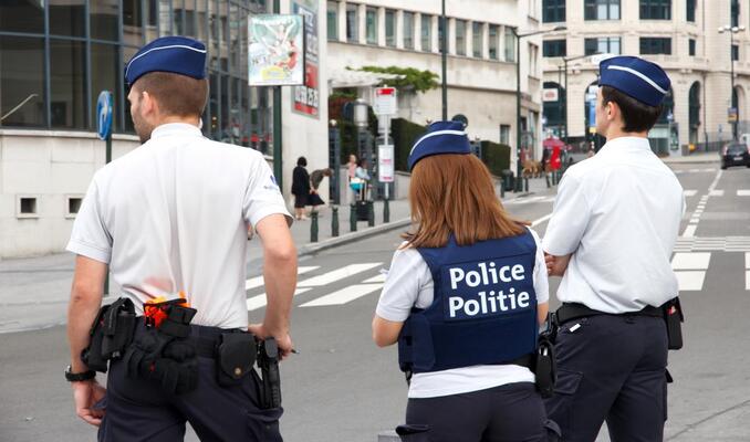Belçika'da yüzlerce polis eylem yaptı