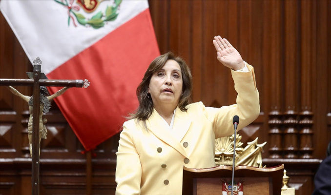 Peru'da Cumhurbaşkanı'nın erken seçim talebine ret