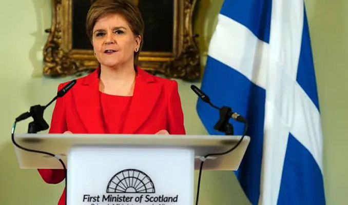 İskoçya Başbakanı Sturgeon istifa etti