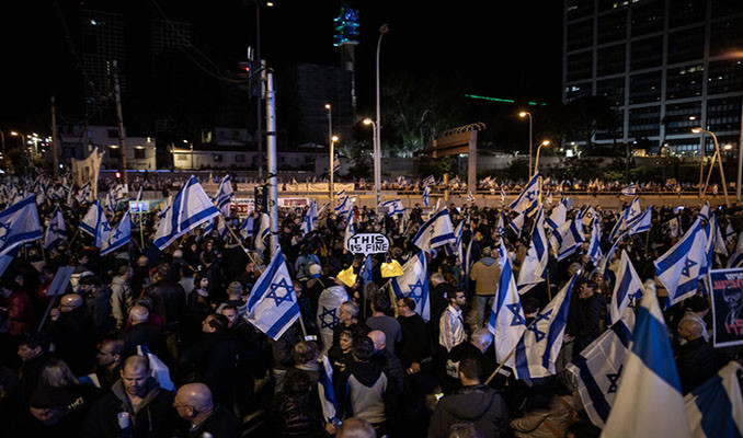 İsrail sokaklarında hükümet karşıtı protestolar