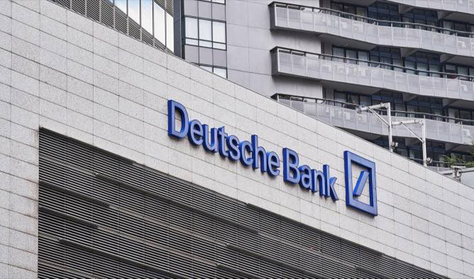Deutsche Bank'ın kârı beklentileri aştı