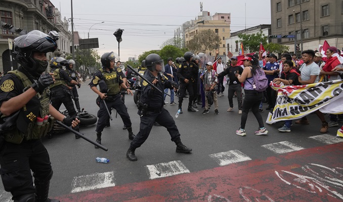 Peru'da erken seçim talebi üçüncü kez reddedildi