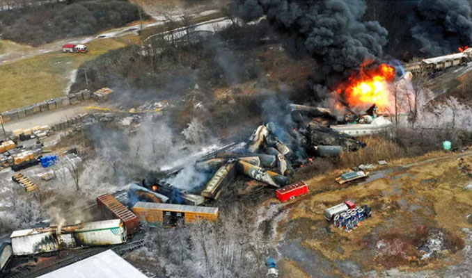 ABD'de yük treninde yangın: Bölge sakinleri tahliye edildi