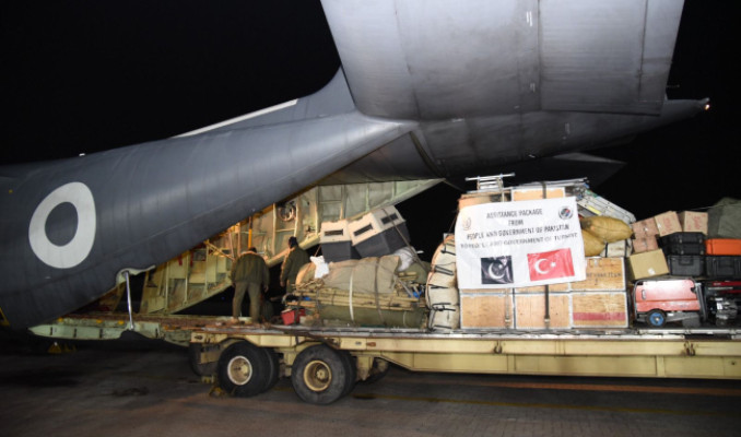 Pakistan'dan Türkiye'ye kurtarma ekibi yardımı