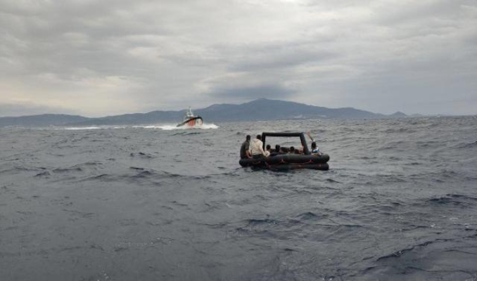 Didim'de düzensiz göçmenlerin botu su aldı: 5 kişi öldü