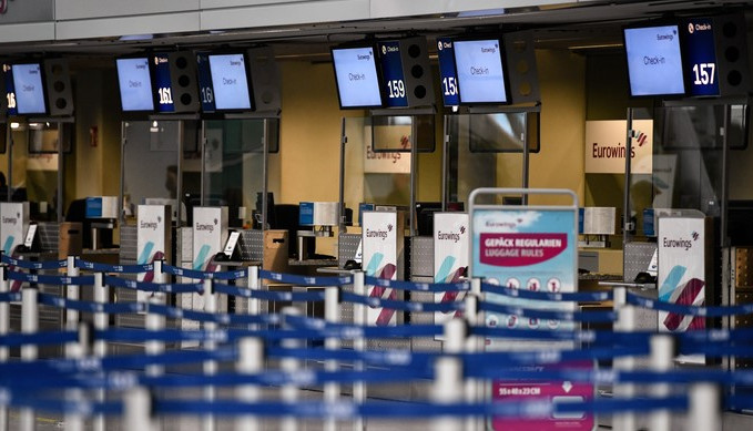 Almanya'da yüzlerce uçuş iptal edildi