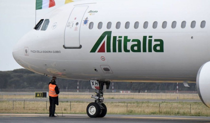 AB, Alitalia'ya sağlanan kredinin geri ödenmesini istedi