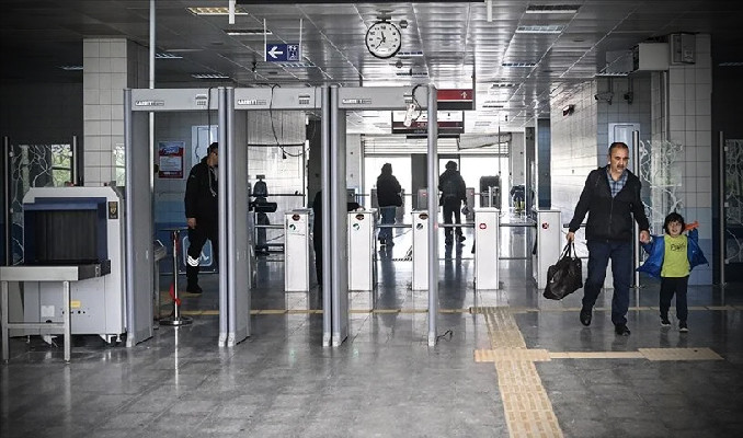 Ankara'da su basan metro istasyonları kullanıma açıldı!