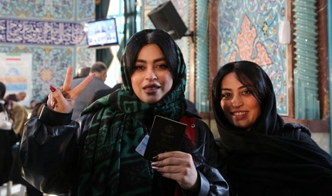 İran'da oy verme işlemi sona erdi