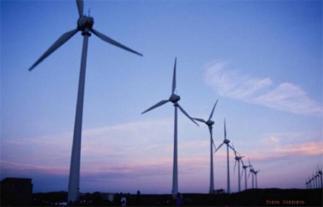 Türkiye'nin en büyük rüzgar santrali açıldı