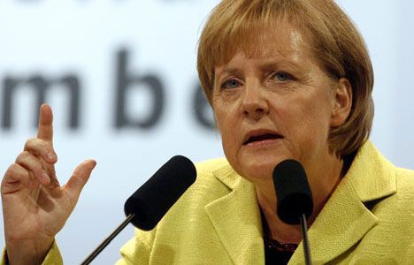 Merkel: Fransa reform yapmalı 