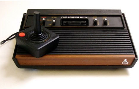 Atari pes etti