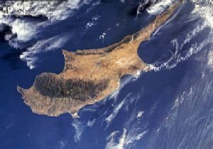 Güney Kıbrıs'a yeni kredi dilimine Euro'dan onay