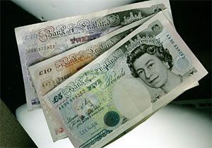 İngiltere'de maaşlar hızlı arttı