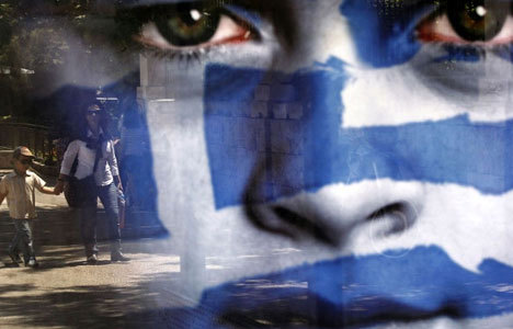 Yunanistan'da işten çıkarmalara halktan tam destek