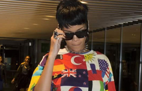 İşte Türk bayraklı Rihanna!