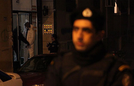 Atina'da 4 Türk gözaltına alındı