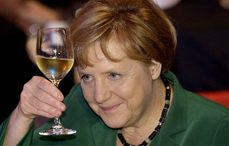 Merkel büyüme için olumlu konuştu