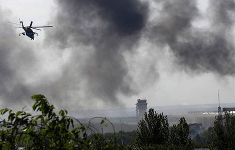 Donetsk havaalanına bombardıman