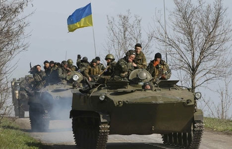 ​Ukrayna Rusya sınırındaki askerlerini artırıyor