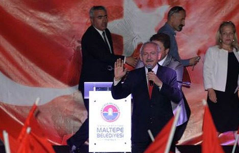 Kılıçdaroğlu Zafer Bayramı'nı İstanbul'da kutladı