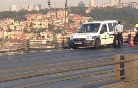 İstanbul trafiği intiharla felç oldu