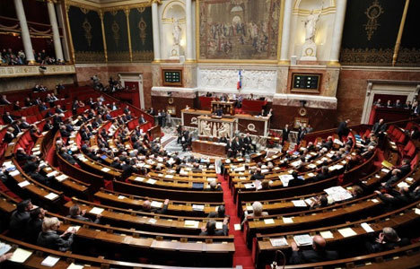 ​Fransa'da hükümete güvenoyu