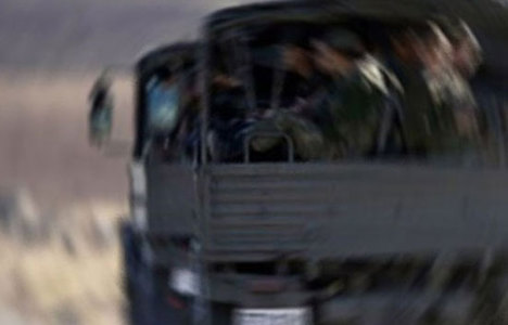 Hakkari'de askeri araç devrildi