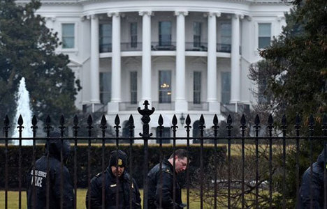 Beyaz Saray'da helikopter paniği!