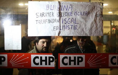 CHP İstanbul il binasında zincirli eylem