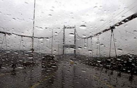 İstanbul'a fırtına ve sağanak uyarısı