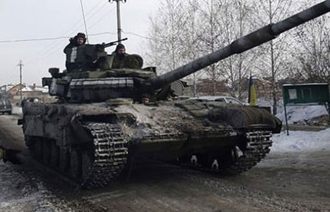 Rus askerleri Ukrayna'ya girdi iddiası