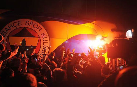 Fenerbahçe'ye coşkulu karşılama