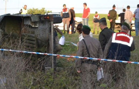 Çanakkale'de askeri araç kaza yaptı: 1 şehit