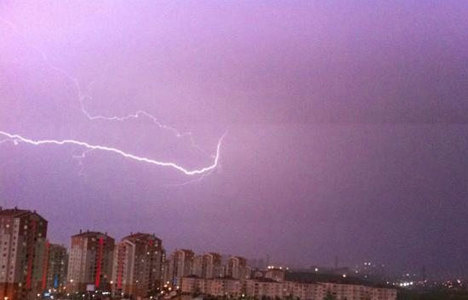 İstanbul'da üç ilçede elektrikler kesildi
