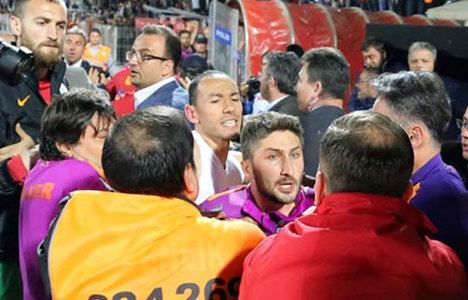 Galatasaraylı oyunculara güvenlik şoku!