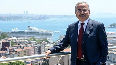 Hilmi Güler bankanın yönetimindeki tek Türk