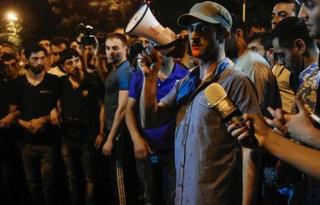 Ermenistan'da eylemler devam edecek