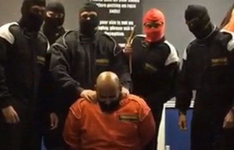 Bankacılar IŞİD videosu çekince kovuldu