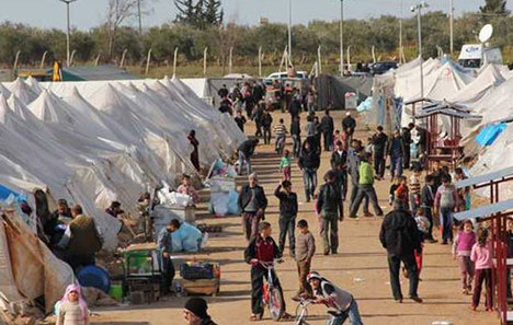 Suriyelilerin kamplardan çıkışı yasaklandı