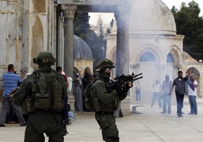 İsrail polisi Mescid-i Aksa'da ateş açtı