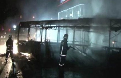 Ataşehir'de halk otobüsünü yaktılar